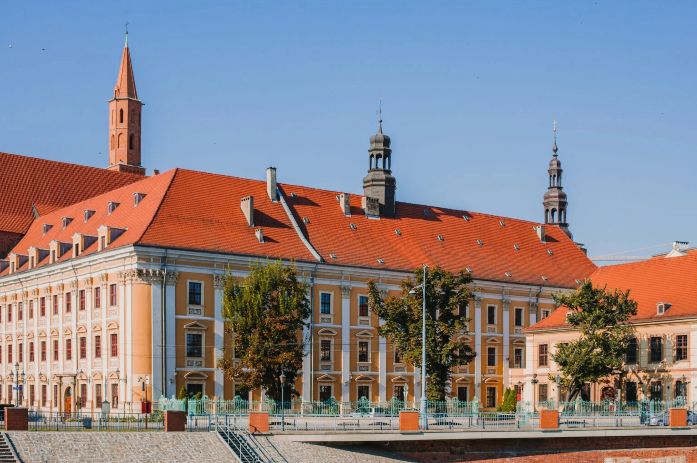 building of WF Univeristy of Wroclaw